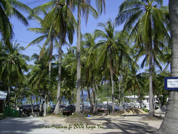 07a_batok_beach1